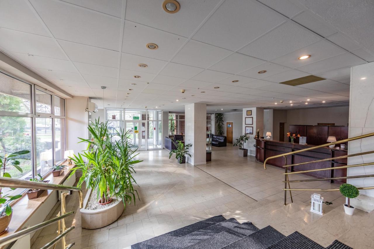 Hotel Sybilla Pulawy Luaran gambar